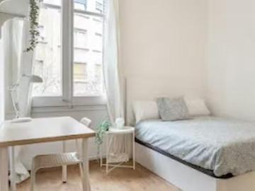 Encantador Habitación en Carrer de Còrsega, Sagrada Familia