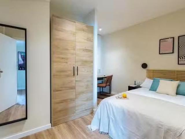 Único Habitación en Carrer de Còrsega