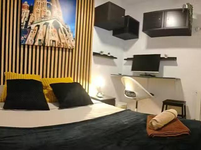 ¡Renta! Habitación en Carrer de las Navas de Tolosa, Navas