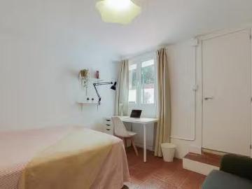 Único Habitación en Carrer de l'Encarnació, Gràcia
