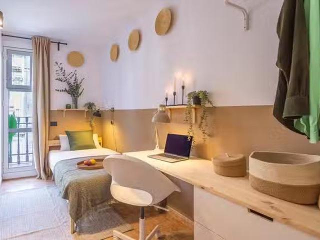 Acogedor Habitación en Carrer de Pelai, 10