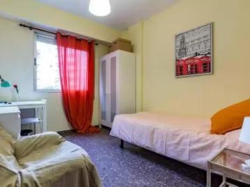 Encantador Habitación en Carrer del Doctor Manuel Candela, l'A.