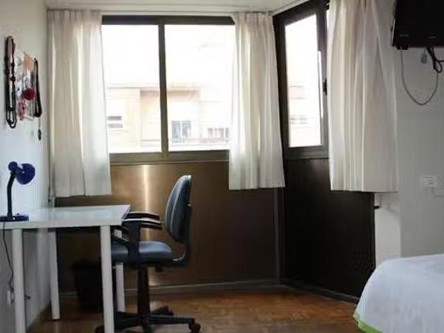 ¡Renta! Habitación en Carrer del Poeta Artola, Vega Baixa