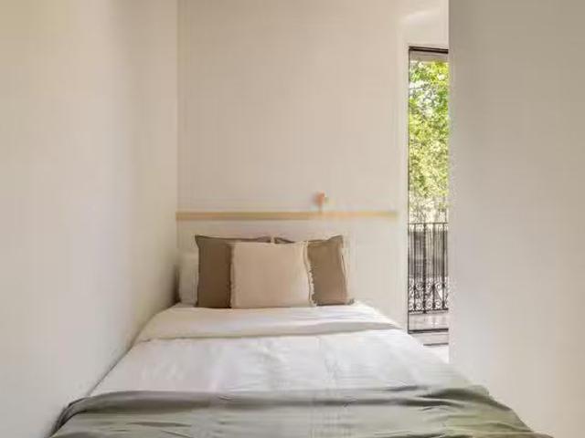 ¡Recién llegado! Habitación en Carrer la Rambla, El Raval