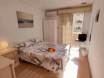 Acogedor Habitación en Carrer Pere Joan Perpinyà, L'Asil