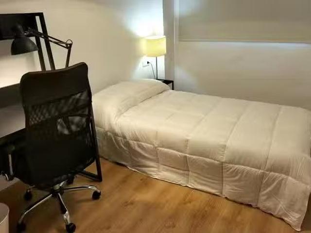Acogedor Habitación en Carrer Riu Jalón, Aiora