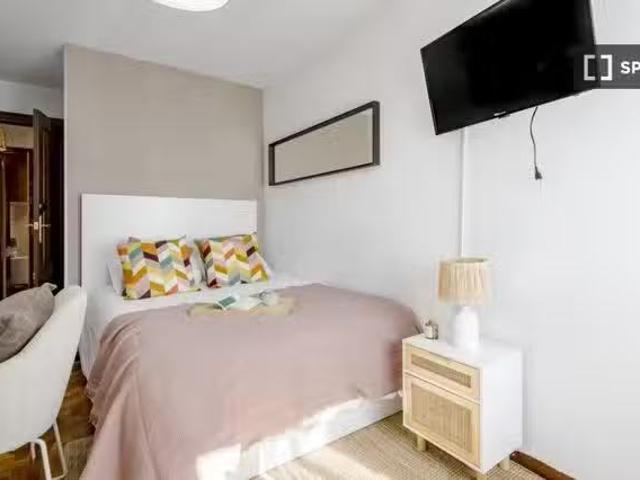 ¡Oferta! Habitación en piso compartido de 6 habitaciones, Los.