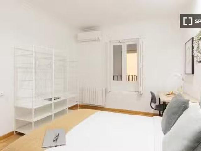 Bonito Habitación en piso compartido de 7 habitaciones, Valencia