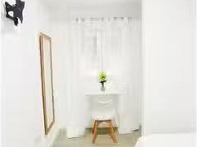 Encantador Habitación en piso compartido de 3 habitaciones en.