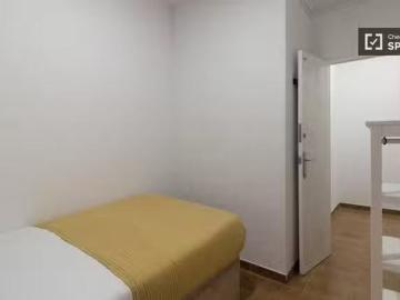 Bonito Habitación en piso compartido en alquiler en Horta, Bar.