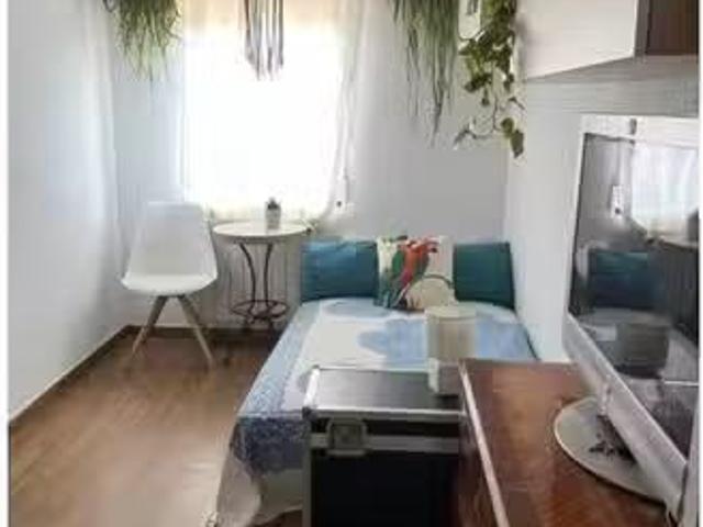 Bonito Habitación en piso compartido en alquiler en Pinar del.