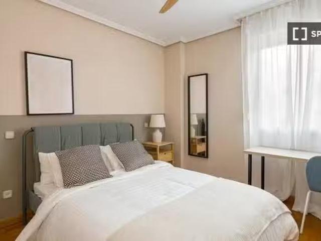 Único Habitación en piso compartido en alquiler en Piovera, Ma.