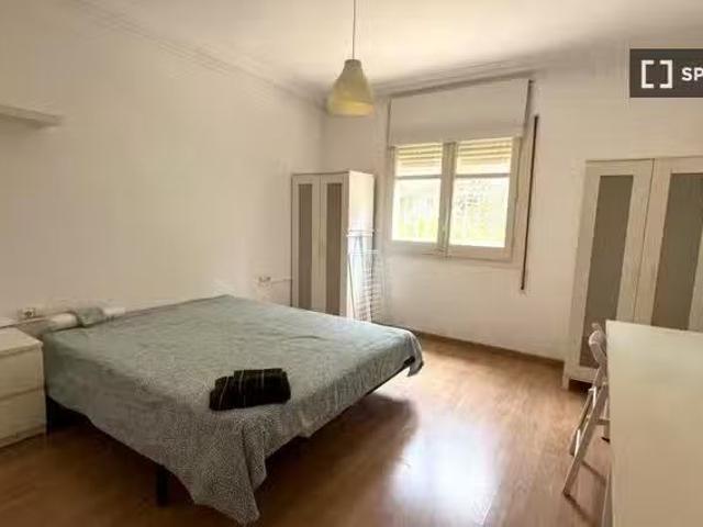 Bonito Habitación en piso compartido para estudiantes, Vila de.