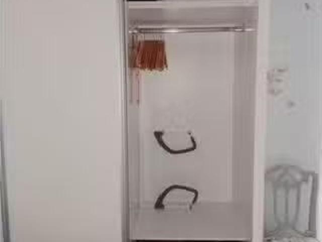 ¡Oferta! Habitación en piso de 3 dormitorios en alquiler en La.