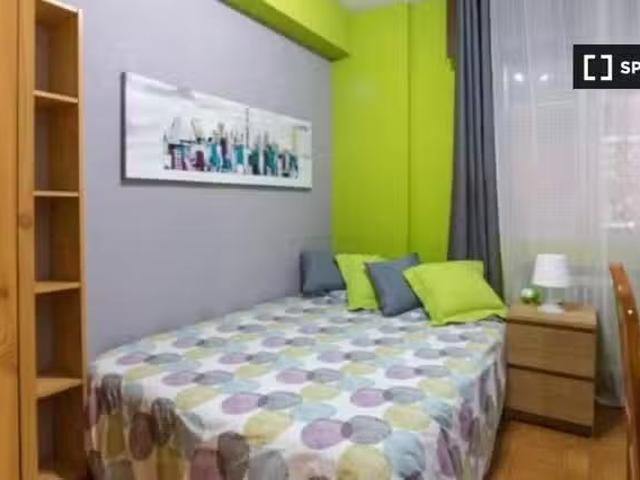Encantador Habitación en piso de 5 habitaciones en Alcalá de H.