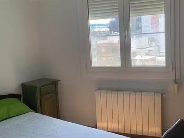 ¡Renta! Habitación en 10 Carrer del Congost