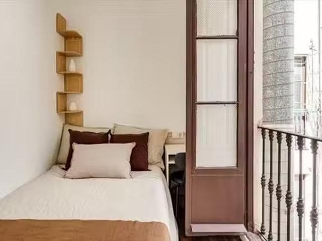 ¡En alquiler! Habitación en 27 Avinguda del Marquès de l'Argen.