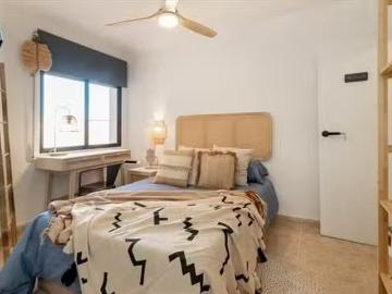 ¡Renta! Habitación en 42 Carrer dels Agudells