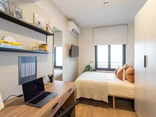 Encantador Habitación en 5, Moncloa Aravaca, 28008 Madrid, S.