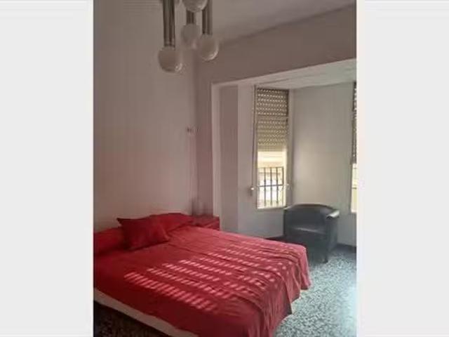 Único Habitación en 9 Calle Sagasta