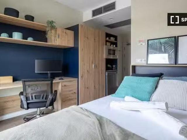 Nuevo Habitación Individual en Residencia en Sevilla