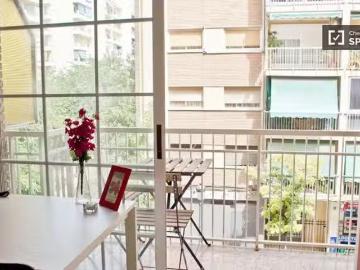 Único Habitación interior en piso compartido en Algiros, Valen.