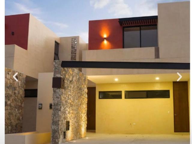 RENTA! HERMOSO TOWNHOUSE EN TEMOZÓN NORTE DE MÉRIDA CON PISCINA