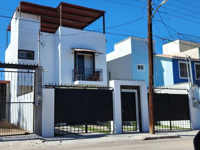 Renta linda casa Manglito