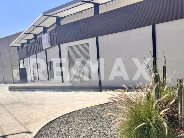 Renta local Av de la Luz cerca del parque industrial Benito Juárez