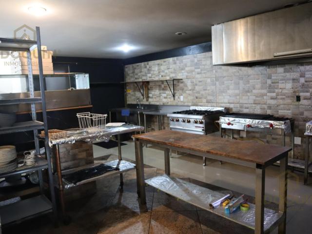 Renta Local Comercial adecuado y con equipo listo para restaurante o cafeteria playa del carmen centro