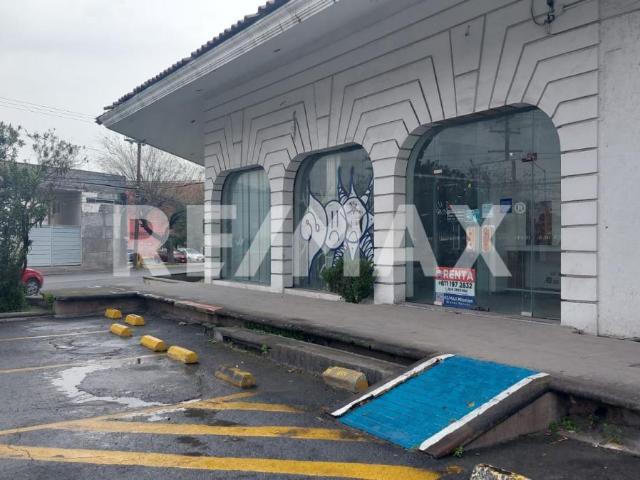 Renta Local Comercial Frente Avenida Santo Domingo en San Nicol?s de los Garza, Nuevo Le?n, M?xico