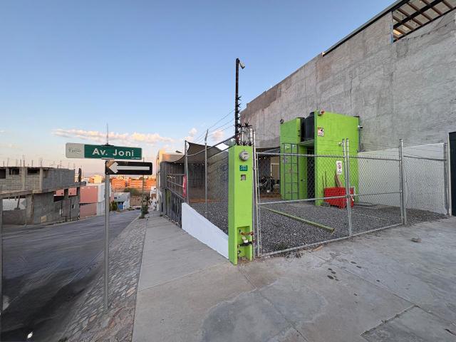 Renta Local Móvil 2 Comercial Renta en Villa Magna, San Luis Potosí