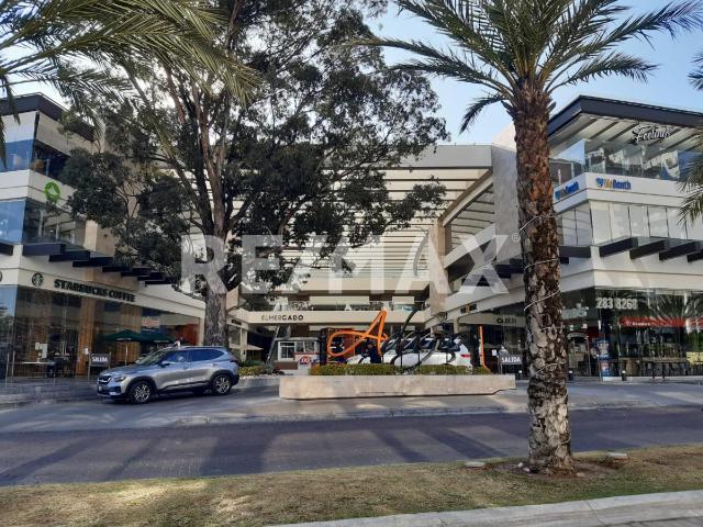 RENTA LOCAL PLAZA ADAGIO, LOMAS DE ANGELOPOLIS
