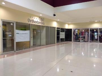 Renta local super ubicado frente a Av. Sonora en Blvd. Agua Caliente !