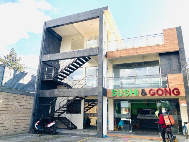 RENTA LOCALES EN PLAZA MALINA, AV. LAS TORRES