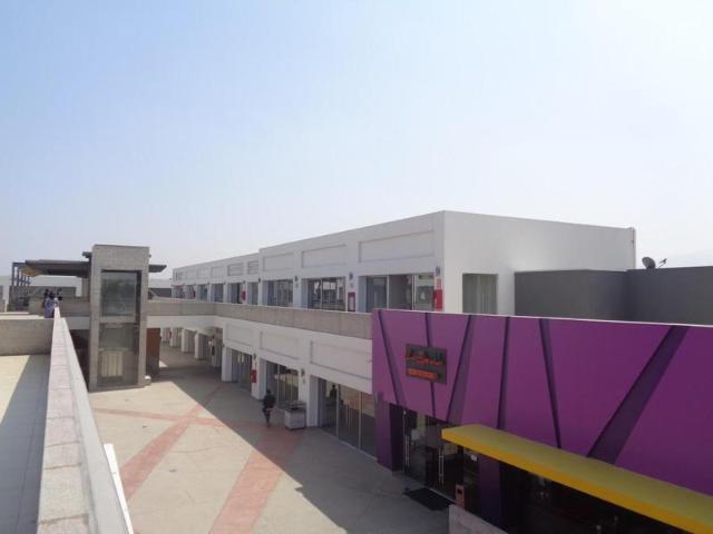 Renta moderno local en centrica zona en Blvd. Diaz Ordaz