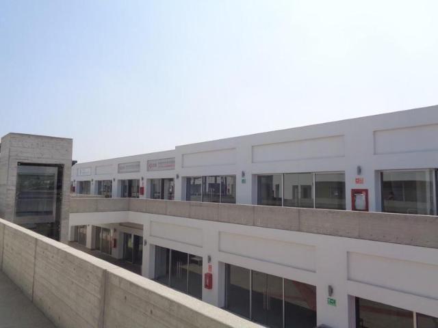 Renta moderno local en centrica zona en Blvd. Diaz Ordaz