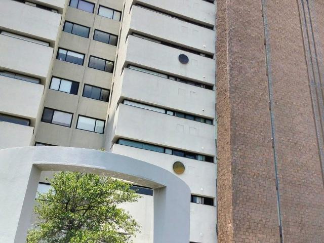 RENTA o VENTA AMPLIO DEPARTAMENTO EN MIRA DIAMANTE