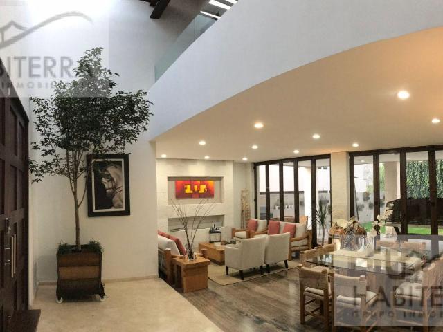 Renta o Venta casa en Bosque Real