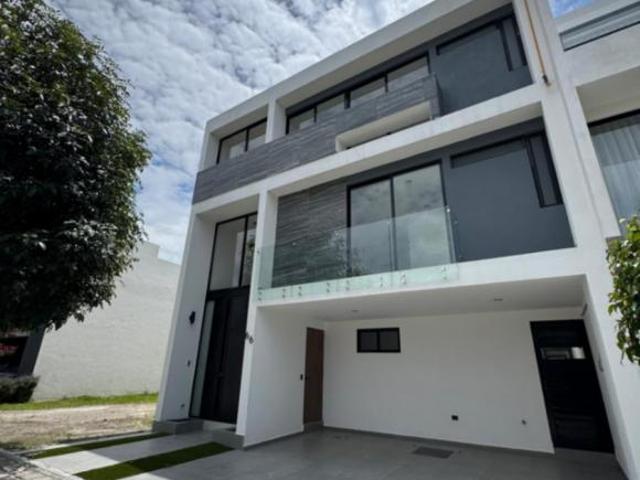 RENTA O VENTA DE CASA EN P. FORESTA, LOMAS DE ANGELOPOLIS, SAN ANDRÉS CHOLULA, PUEBLA
