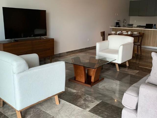 Renta o Venta de Departamento Amueblado en Juriquilla, Querétaro