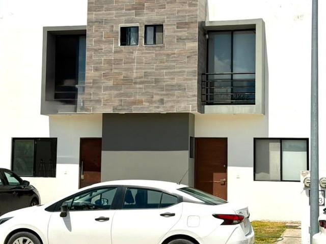 RENTA O VENTA DE HERMOSA CASA RESIDENCIAL MADEROS $16,000 o 2.8 MDP