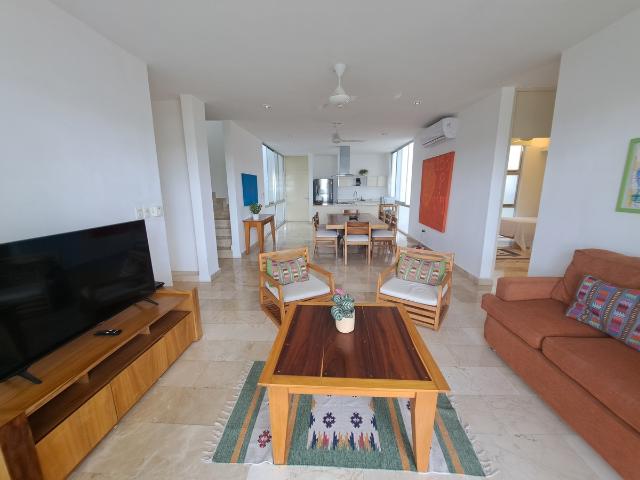 Renta Pent house de 4 recámaras en Algarrobos 64, Santa Gertrudis Copo, Mérida
