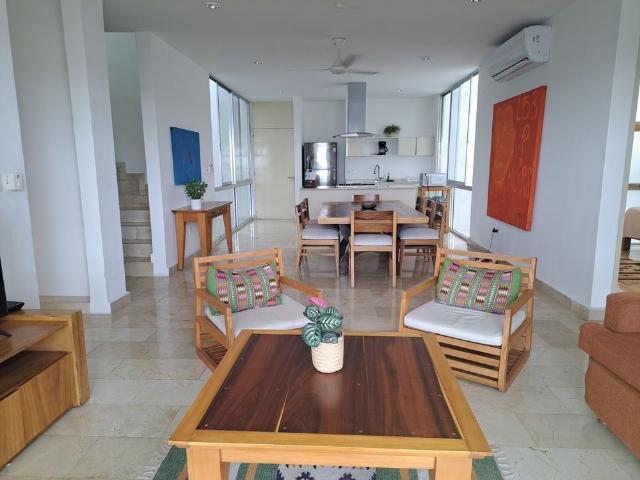 Renta Pent house de 4 recámaras en Algarrobos 64, Santa Gertrudis Copo, Mérida