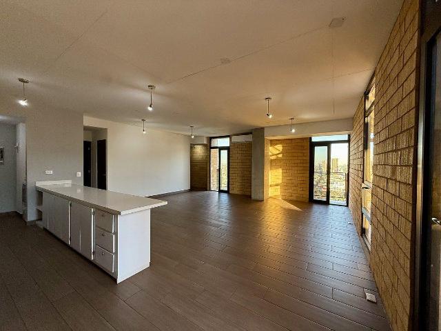 RENTA PENTHOUSE CON ROOFTOP EQUIPADO ZONA CENTRO