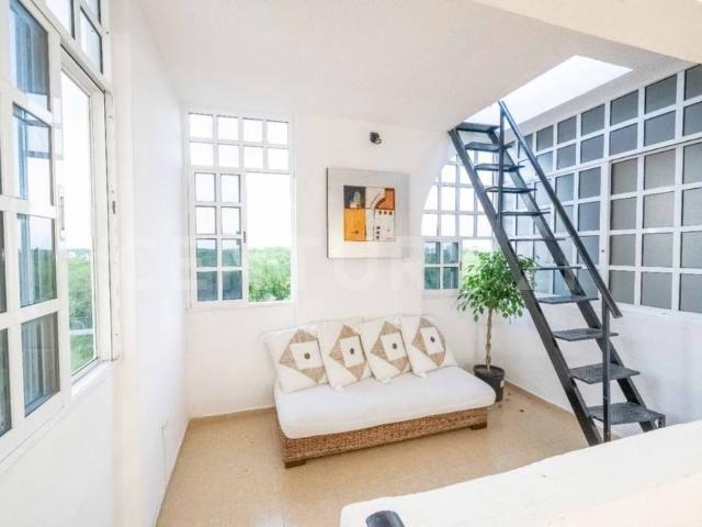 Renta penthouse amueblado con rooftop en Bahia azul Cancún AF0525