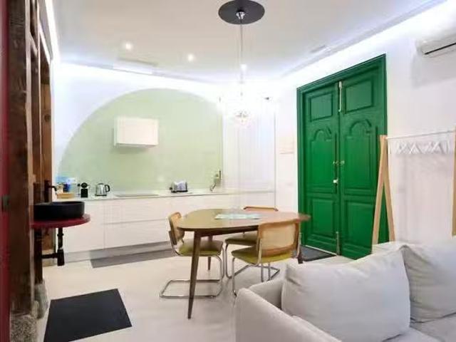 Nuevo Piso de 1 habitación en Calle de Juan de Herrera
