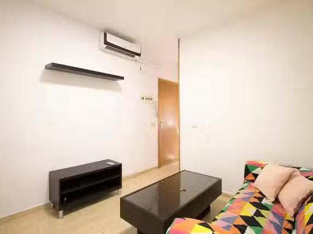 Nuevo Piso de 1 habitación en Calle de la Aurora