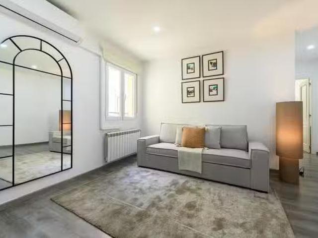 ¡Recién llegado! Piso de 1 habitación en Calle de Malcampo, Ch.