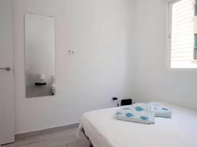 Barato Piso de 1 habitación en Calle de Santoña, Zofío